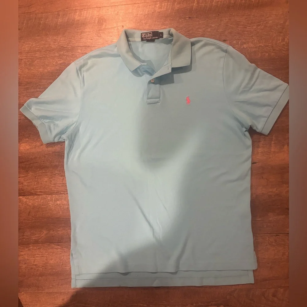 Ralph Lauren Men's Polo Shirt in Light Blue with Pink Logo - Picture 1 of 2